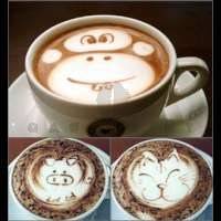 Vzory vytvorené v bohatej pene kávy Latte, zdroj: coffee.wikia.com
